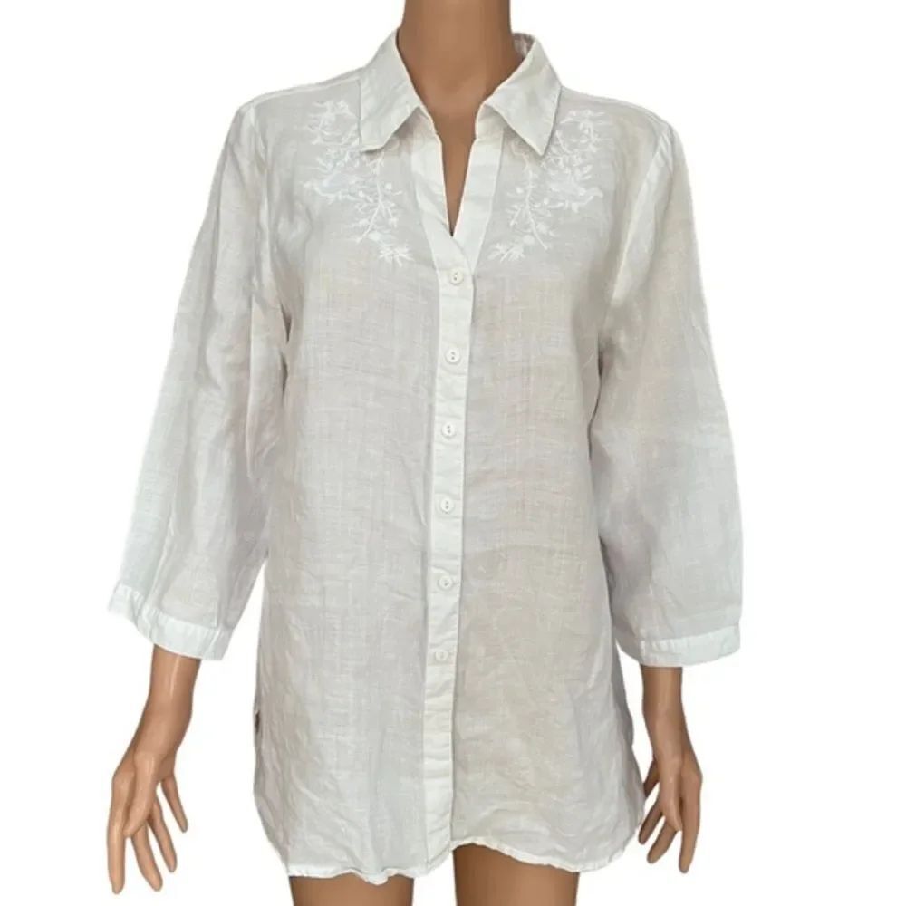 August Silk options white linen blouse with floral embroidery size L